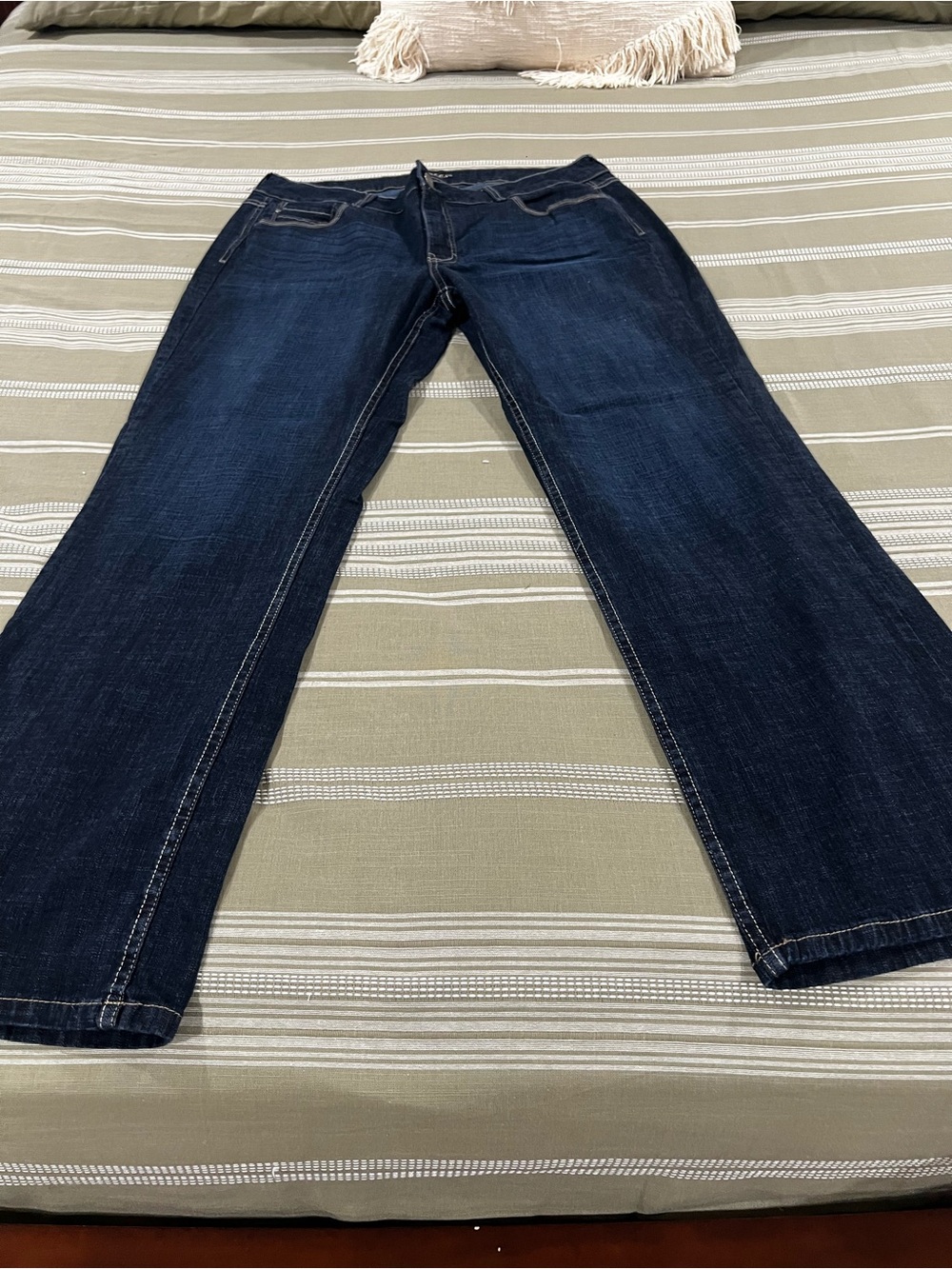 Women's Dark Blue Straight-Leg Jeans